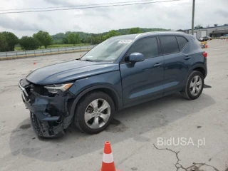 VOLVO XC40 T4 MO T4 MOMENTUM
