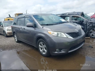 TOYOTA TOYOTA SIENNA LE V6 8 PASSENGER