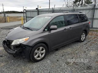 TOYOTA SIENNA LE LE