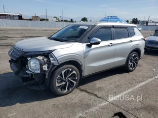MITSUBISHI OUTLANDER SE