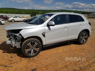 MITSUBISHI OUTLANDER S/SE