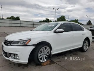 VOLKSWAGEN PASSAT SE SE