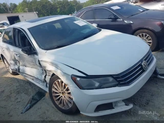 VOLKSWAGEN VOLKSWAGEN PASSAT 1.8T SE