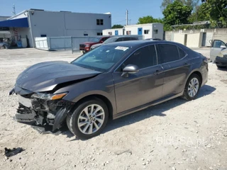TOYOTA CAMRY LE LE