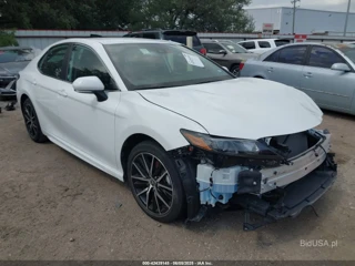 TOYOTA TOYOTA CAMRY SE