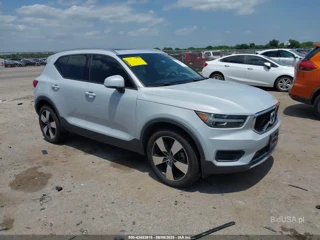 VOLVO VOLVO XC40 T4 MOMENTUM