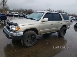 TOYOTA 4RUNNER SR SR5