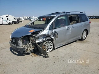 TOYOTA SIENNA XLE XLE