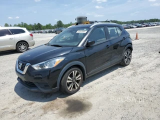 NISSAN KICKS SV SV