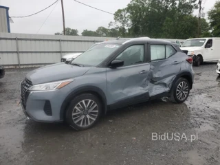 NISSAN KICKS SV SV