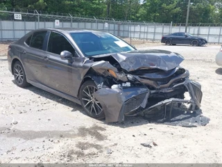 TOYOTA TOYOTA CAMRY SE