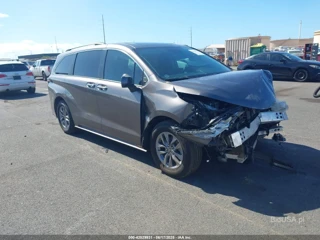TOYOTA TOYOTA SIENNA XLE