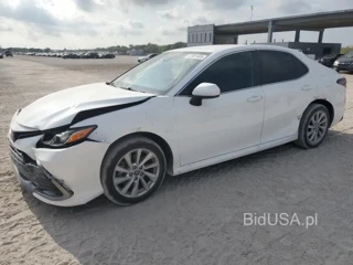 TOYOTA CAMRY LE LE
