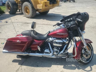 HARLEY-DAVIDSON FLHX STREE STREET GLIDE
