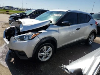 NISSAN KICKS S S