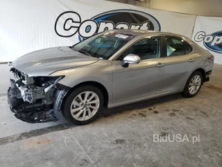TOYOTA CAMRY LE LE