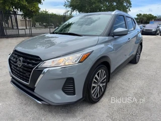 NISSAN KICKS SV SV