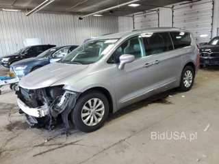 CHRYSLER PACIFICA T TOURING L