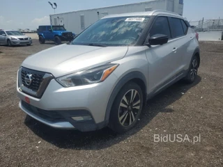 NISSAN KICKS SR SR