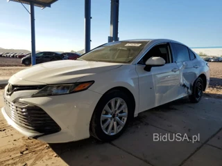 TOYOTA CAMRY L L