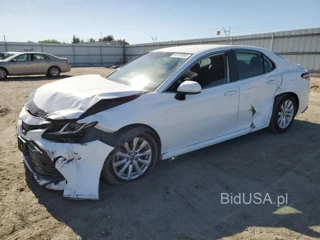 TOYOTA CAMRY L L