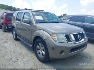 NISSAN NISSAN PATHFINDER SE
