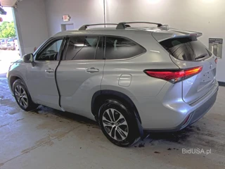 TOYOTA TOYOTA HIGHLANDER XLE