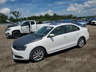 VOLKSWAGEN JETTA SE SE