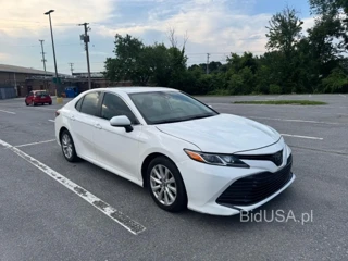 TOYOTA CAMRY L L
