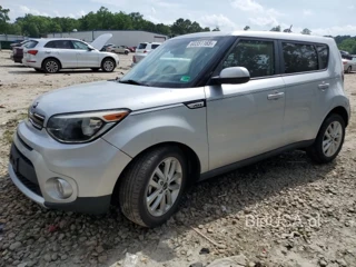 KIA SOUL + +