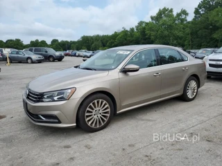 VOLKSWAGEN PASSAT SE SE