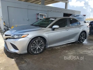 TOYOTA CAMRY L L