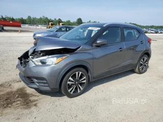 NISSAN KICKS SV SV