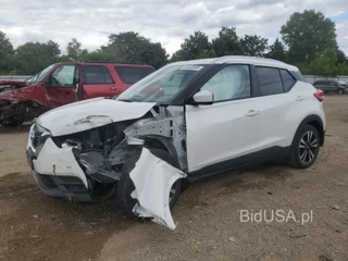 NISSAN KICKS SV SV