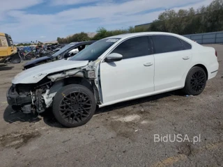 VOLKSWAGEN PASSAT SE SE