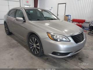CHRYSLER CHRYSLER 200 TOURING