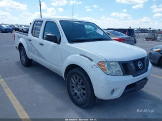NISSAN NISSAN FRONTIER SV