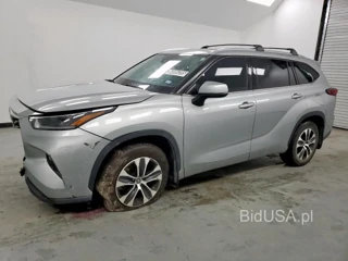 TOYOTA HIGHLANDER XLE