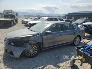 VOLKSWAGEN PASSAT SE SE