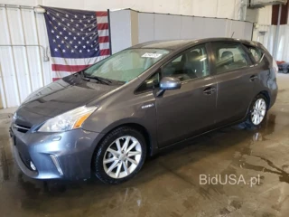 TOYOTA PRIUS V