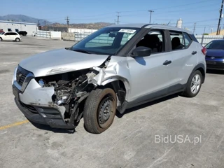 NISSAN KICKS S S