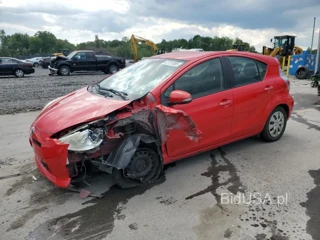 TOYOTA PRIUS C