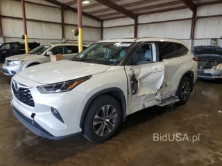 TOYOTA HIGHLANDER XLE