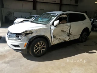 VOLKSWAGEN TIGUAN SE SE