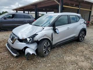 NISSAN KICKS SR SR