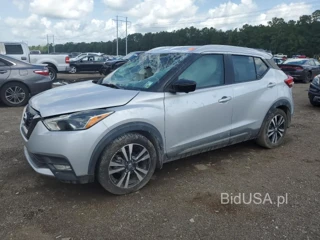 NISSAN KICKS SR SR