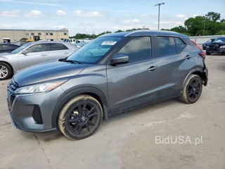 NISSAN KICKS SV SV