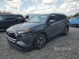 TOYOTA HIGHLANDER XLE