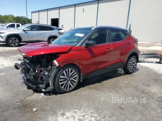 NISSAN KICKS SV SV