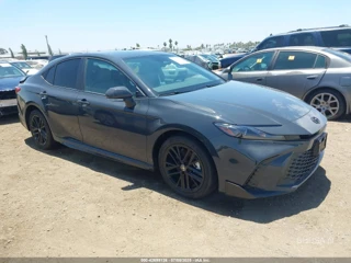 TOYOTA TOYOTA CAMRY SE